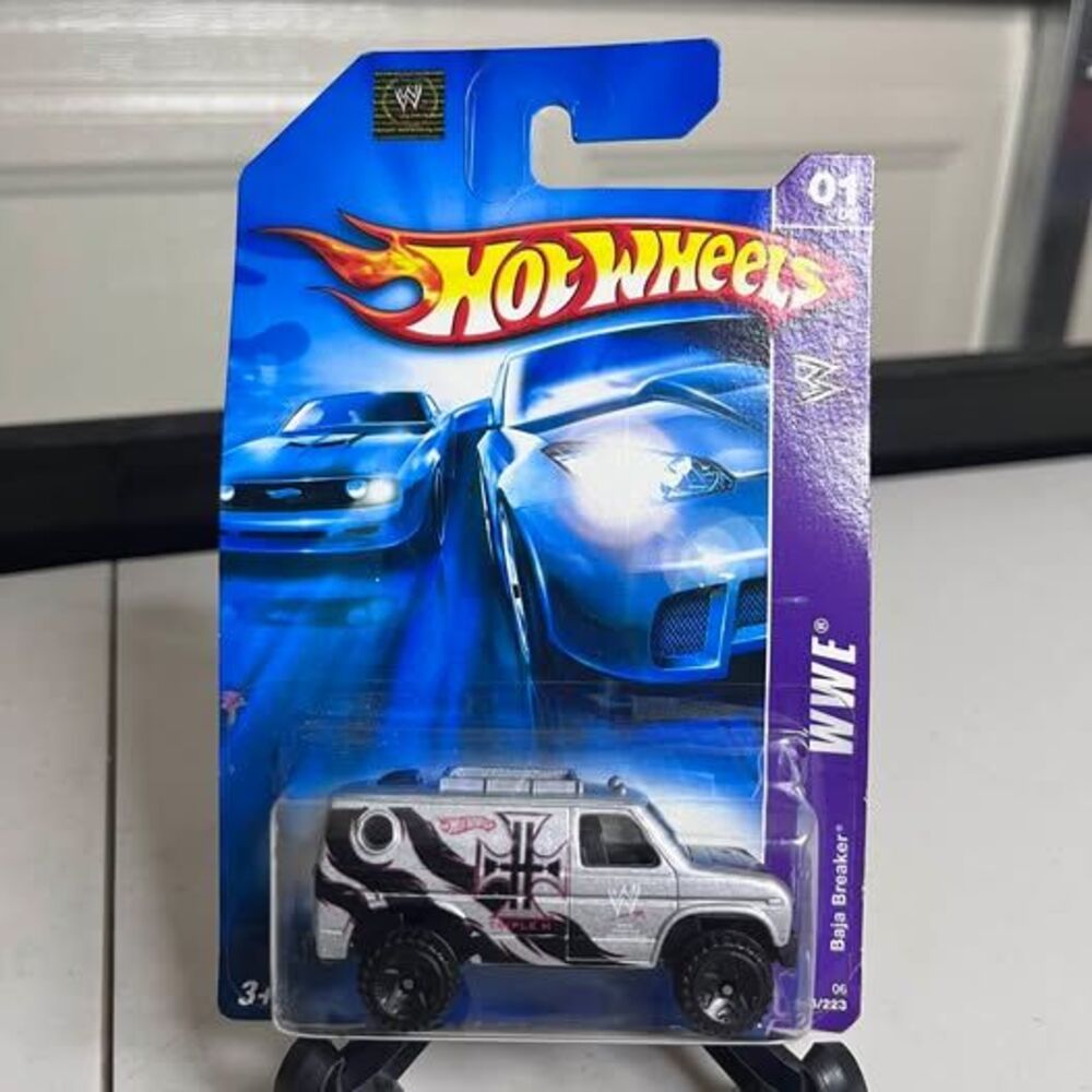 Hot Wheels WWE Baja Breaker Triple H